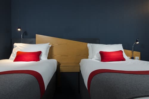 Holiday Inn Express Birmingham - Oldbury by IHG, Room
