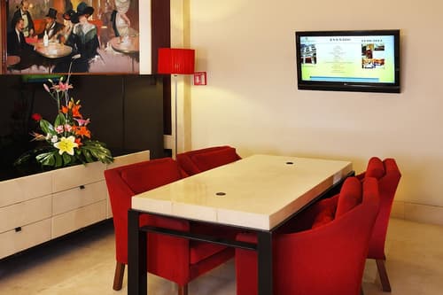 Emporio Reforma, Lobby sitting area