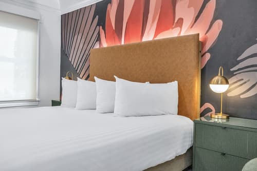 Nob Hill Hotel, Room