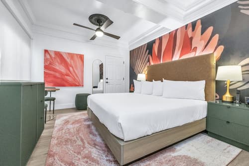 Nob Hill Hotel, Room