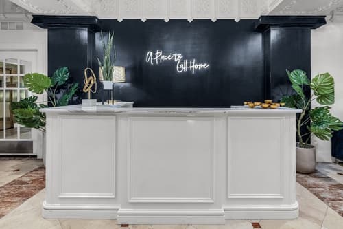 Nob Hill Hotel, Lobby