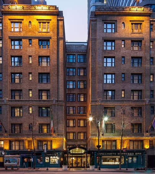 Fitzpatrick Grand Central, Exterior detail