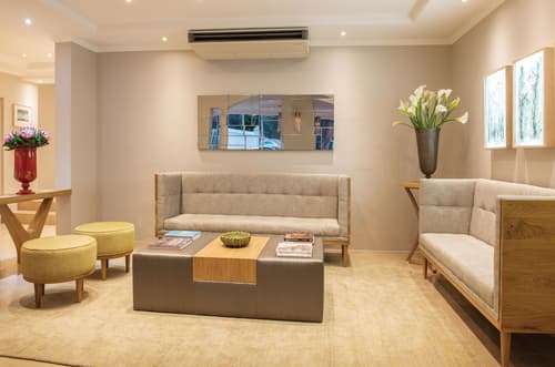 Cape Town Hollow Boutique Hotel, Lobby sitting area
