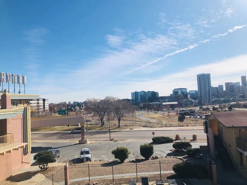 Inn at the Highland Denver Downtown, Courtyard view