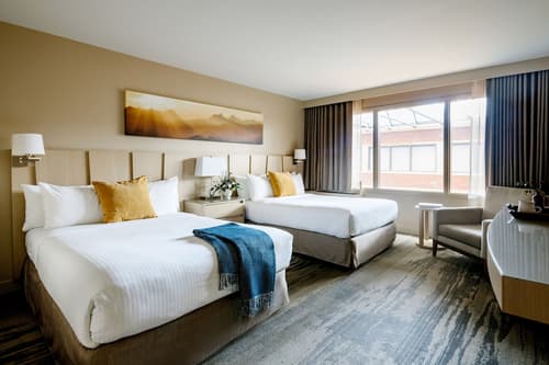 Forest Park Hotel, Room