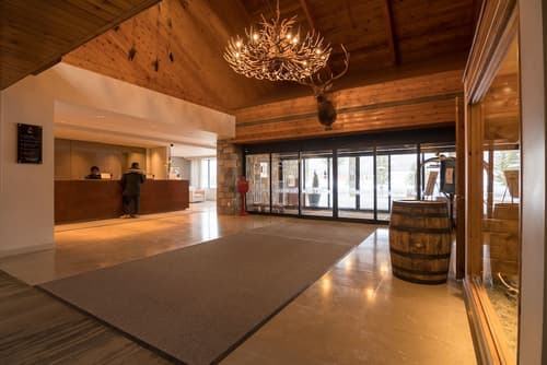 Forest Park Hotel, Reception