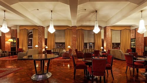 Hotel Astoria, Lobby