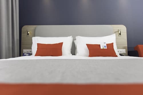 Holiday Inn Express Luzern - Neuenkirch by IHG, Room