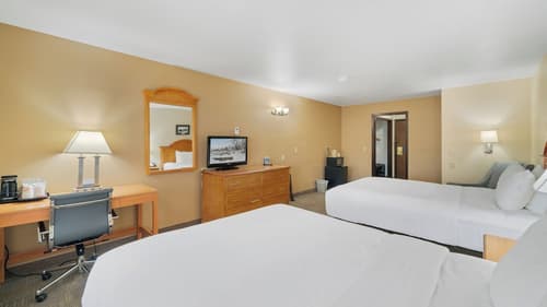 Clarion Hotel & Suites Fairbanks near Ft. Wainwright, Room