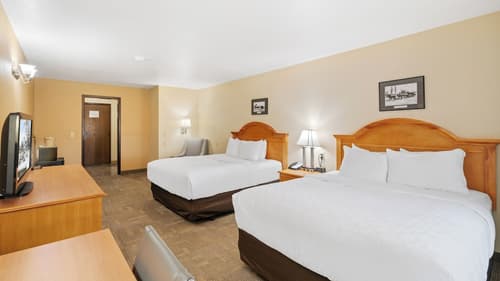 Clarion Hotel & Suites Fairbanks near Ft. Wainwright, Room