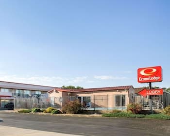 Econo Lodge Wall, Exterior