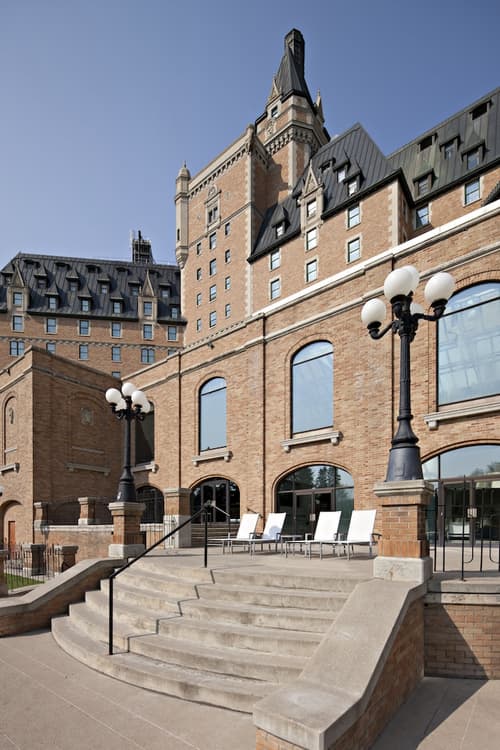 Delta Hotels by Marriott Bessborough, Terrace/patio