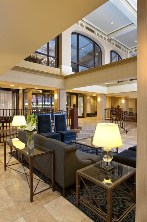 Delta Hotels by Marriott Bessborough, Lobby