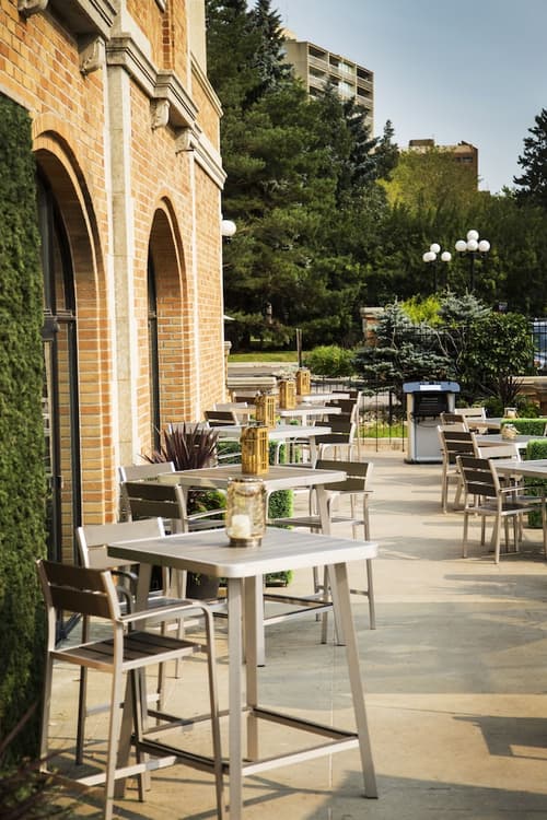 Delta Hotels by Marriott Bessborough, Restaurant