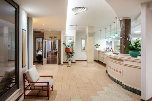 Hotel Carlo Felice, Reception