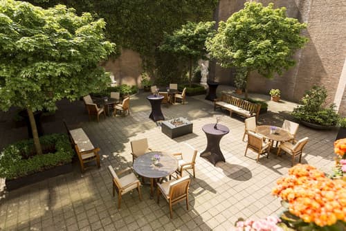 NH Amsterdam Leidseplein, Bar (on property)