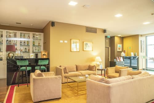 Hotel VIP Executive Saldanha, Reception