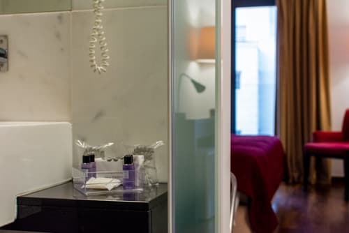 Hotel VIP Executive Saldanha, Bathroom amenities