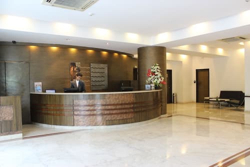 The Hans Hotel New Delhi, Lobby