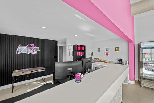 The Vista Inn, Reception