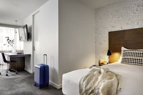 Punthill Spring Hill, Room