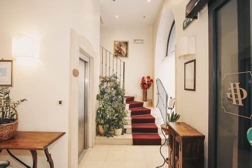 Hotel Galileo, Reception