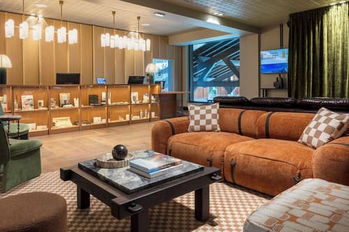 Hôtel Les Aiglons Chamonix, Lobby sitting area