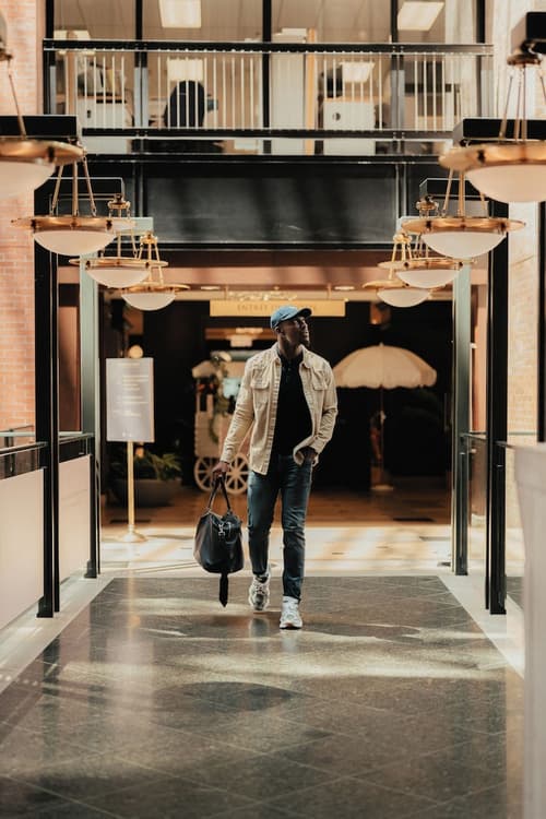 InterContinental Montreal by IHG, Interior entrance