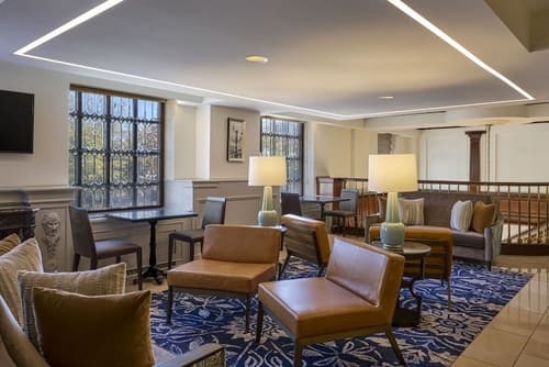 Phoenix Park Hotel, Lobby sitting area