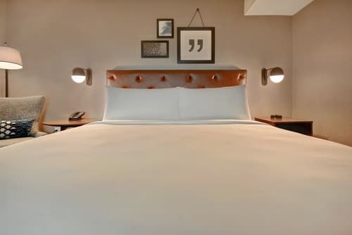 Four Points by Sheraton Boston Newton, Room