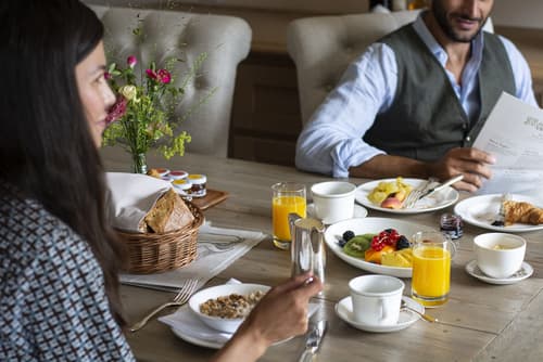 Gstaad Palace, Room service - dining