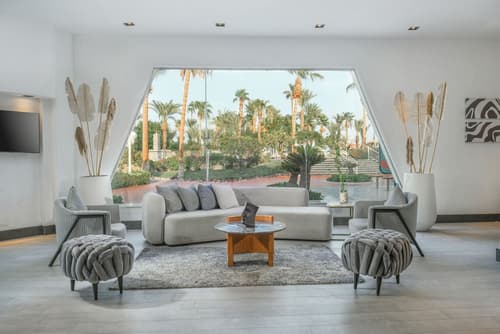 JAZ Fayrouz, Lobby sitting area