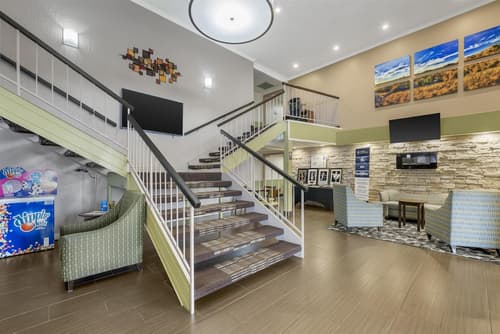 Best Western Airport Albuquerque InnSuites Hotel & Suites, Lobby