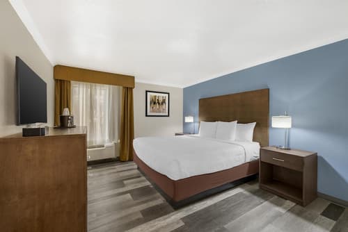 Best Western Airport Albuquerque InnSuites Hotel & Suites, Room