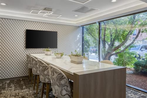 SureStay Plus Hotel by Best Western Chicago Lombard, Lobby