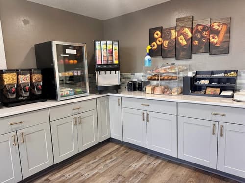 Baymont by Wyndham Great Falls City Center, Breakfast buffet