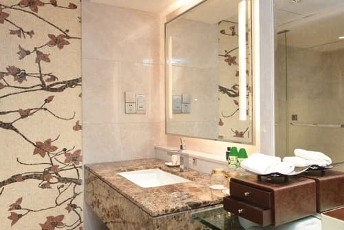 The Garden Hotel Guangzhou - Discover 26 cultural treasures with hotel Golden Tour Guide, Room