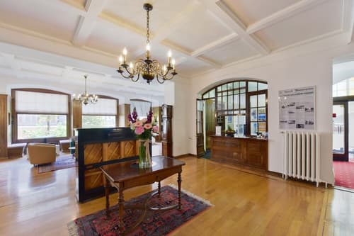 J5 Hotels Helvetie Montreux, Reception