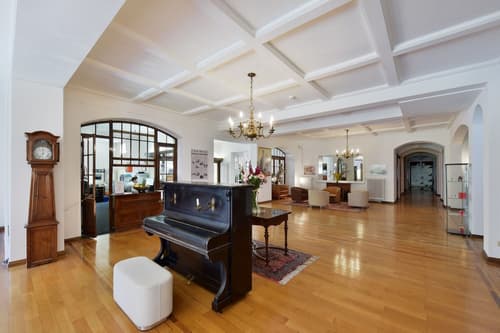 J5 Hotels Helvetie Montreux, Reception