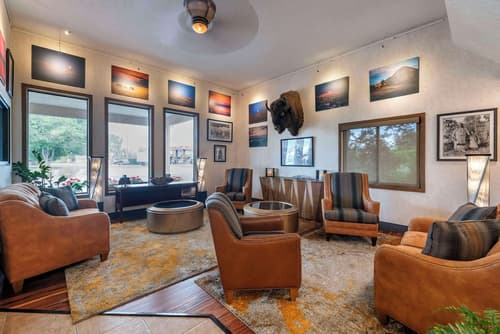 SureStay Plus Hotel by Best Western Buffalo, Lobby