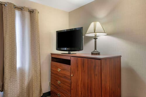 SureStay Plus Hotel by Best Western Buffalo, Room
