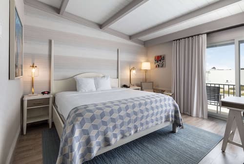 Howard Johnson by Wyndham Middletown Newport Area, Room