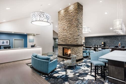 Howard Johnson by Wyndham Middletown Newport Area, Lobby