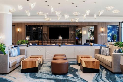 Sheraton San Diego Resort, Lobby lounge