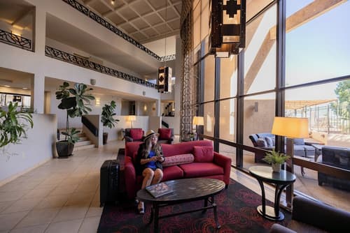 The McCormick Scottsdale, Lobby sitting area