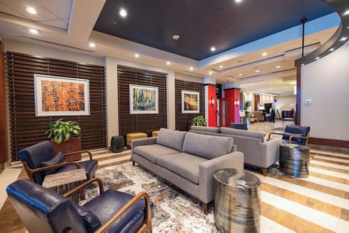 Sheraton Lincoln Harbor Hotel, Lobby sitting area
