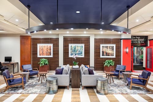 Sheraton Lincoln Harbor Hotel, Lobby lounge