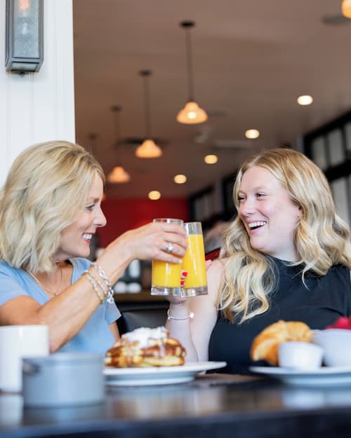 Sheraton Lincoln Harbor Hotel, Restaurant