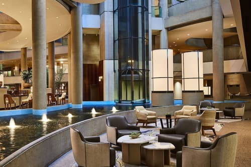 The Westin Bonaventure Hotel and Suites, Los Angeles, Lobby lounge