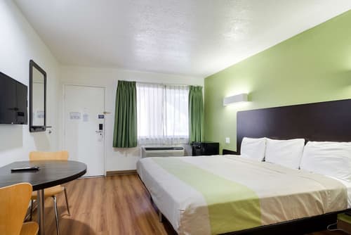 Motel 6 Santa Fe, NM - Downtown, Room